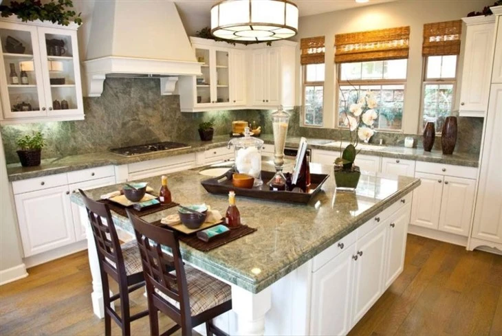 Costa Esmeralda Quartzite
